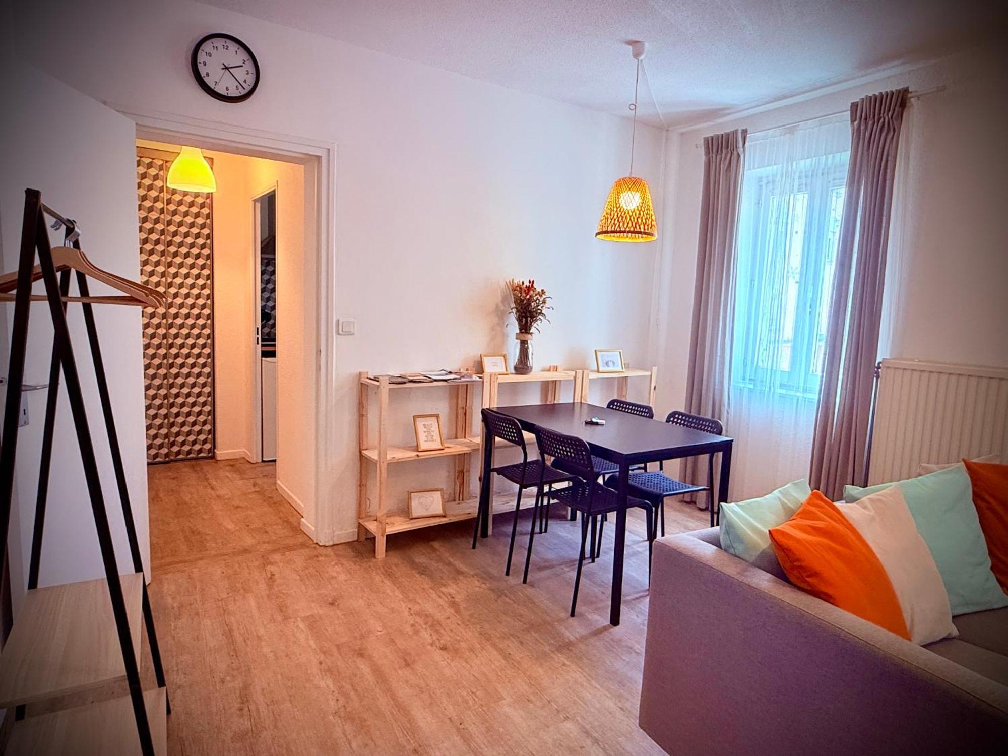 Apartment 50M2-Free Private Parking-Self Check In !! Appartement 50M2 Intramuros-Parking Prive Gratuit-Arrivee Autonome!! Avignon Exteriör bild
